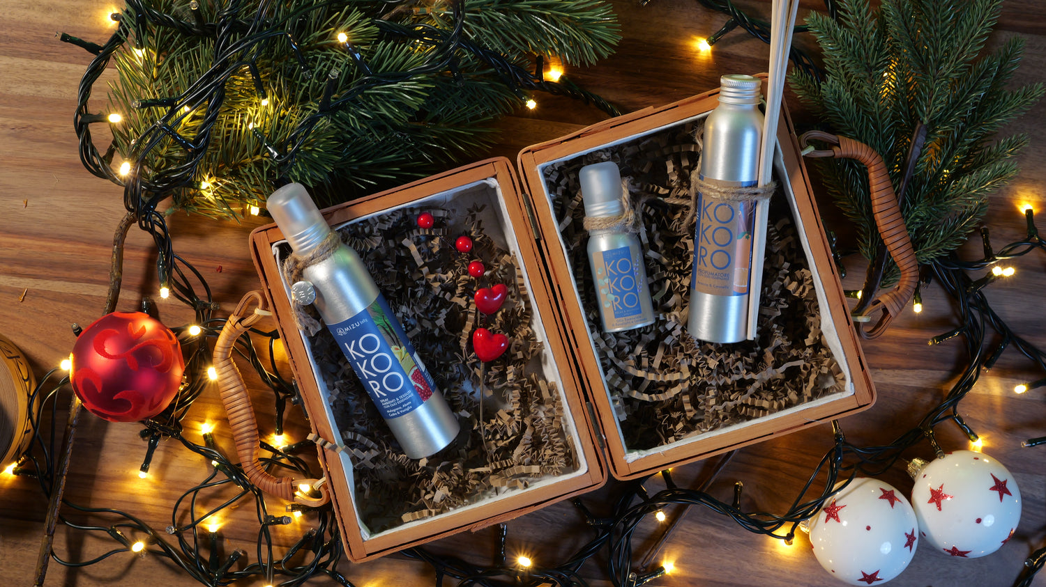 Cofanetto Natale Oli Essenziali - Spray Melograno e Vaniglia + Spray Relax & Balsamic Eucalipto e Lavanda + Diffusore ambiente